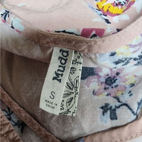 Mudd Pink Floral Blouse (S) - Picture 6 of 6